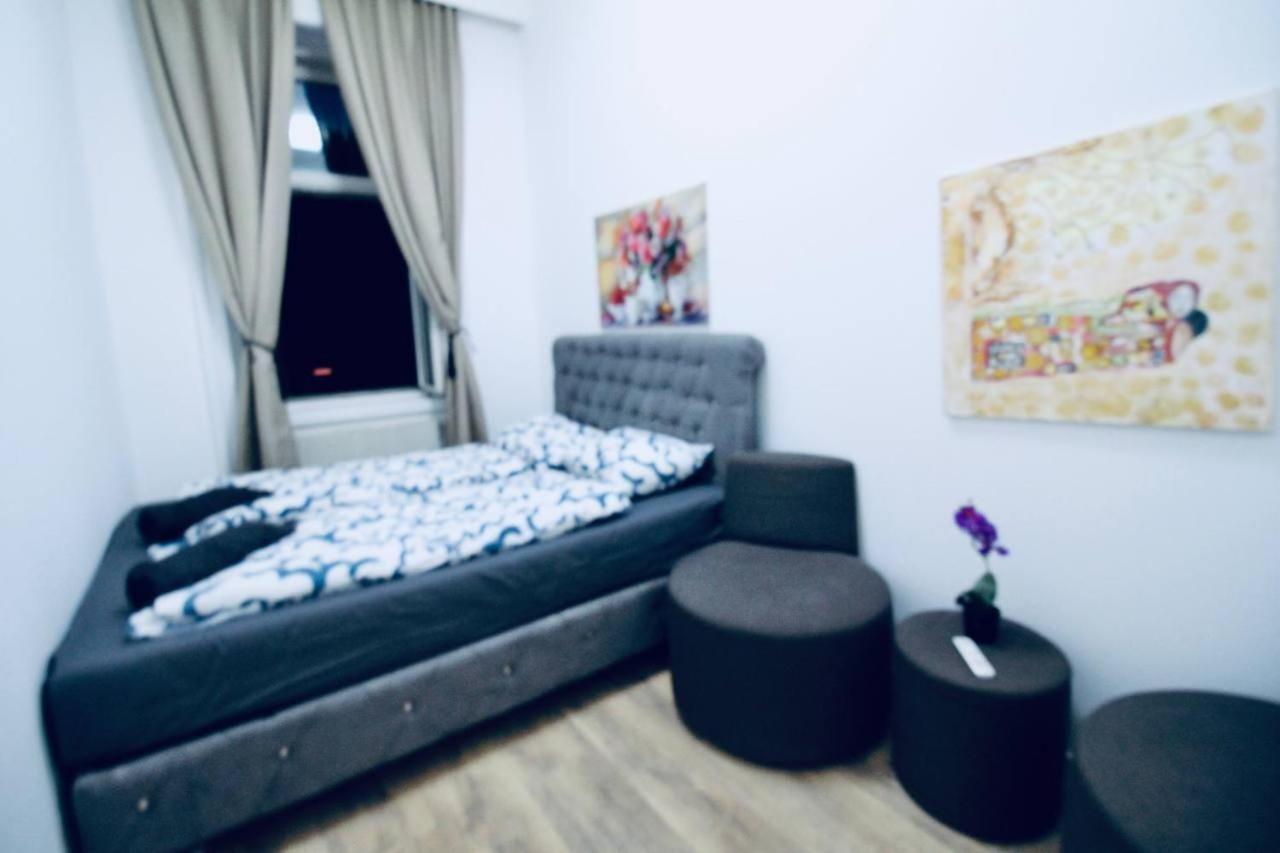 Modern Double Room Js A Vienna Luaran gambar