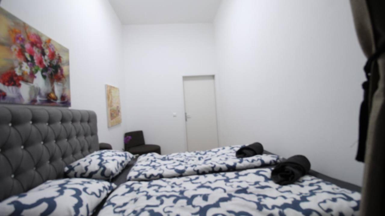 Modern Double Room Js A Vienna Luaran gambar
