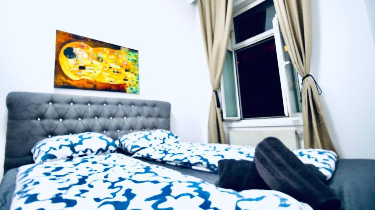Modern Double Room Js A Vienna Luaran gambar